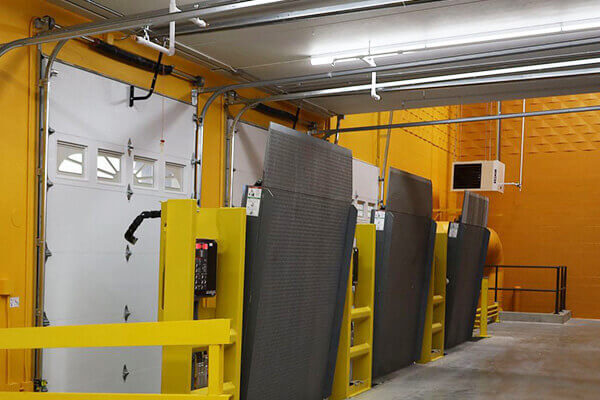 vertical dock leveler