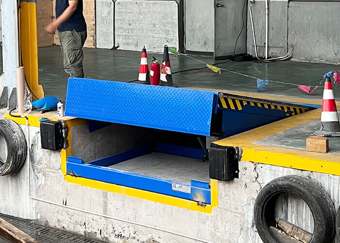 dock leveler