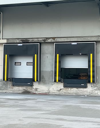 hydraulic dock leveler