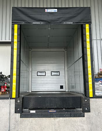 hydraulic dock leveler