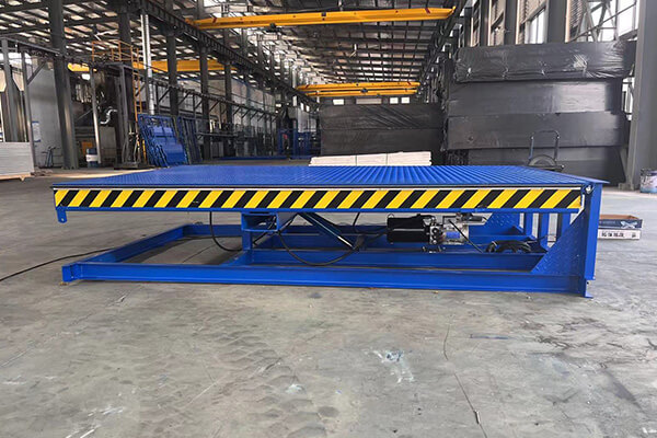 telescopic dock leveler