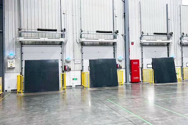 vertical storing dock leveler