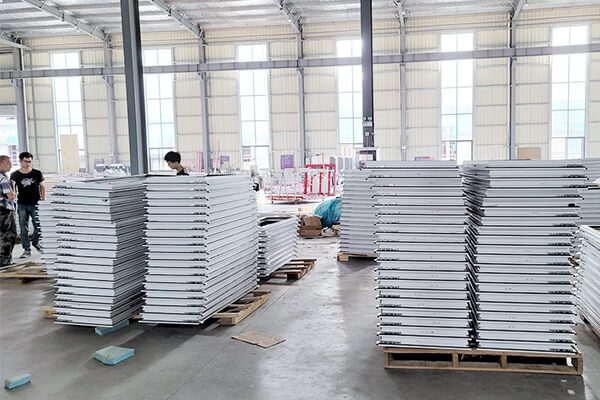 production and manufacturing of sectional doors