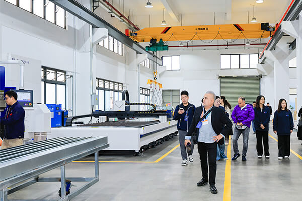 seppes dock leveler factory