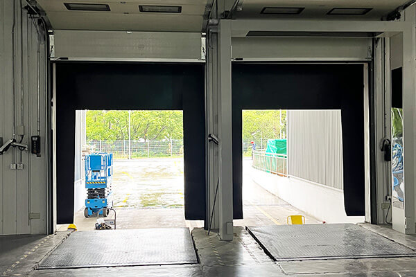 mechanical vs. inflatable dock shelter pic