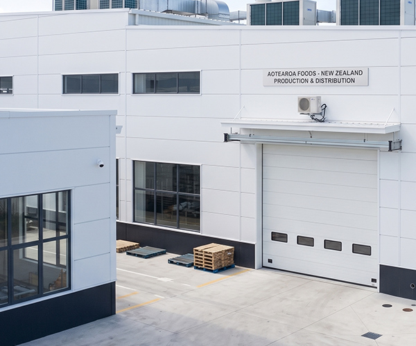 sectional door manufacturer pic